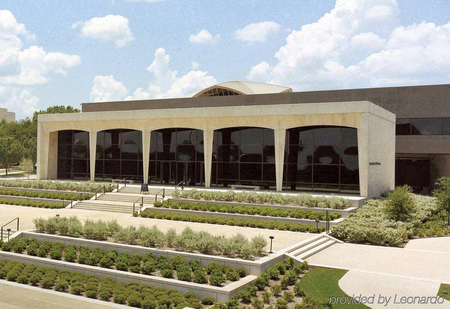 Embassy Suites By Hilton Fort Worth Downtown Amenities photo